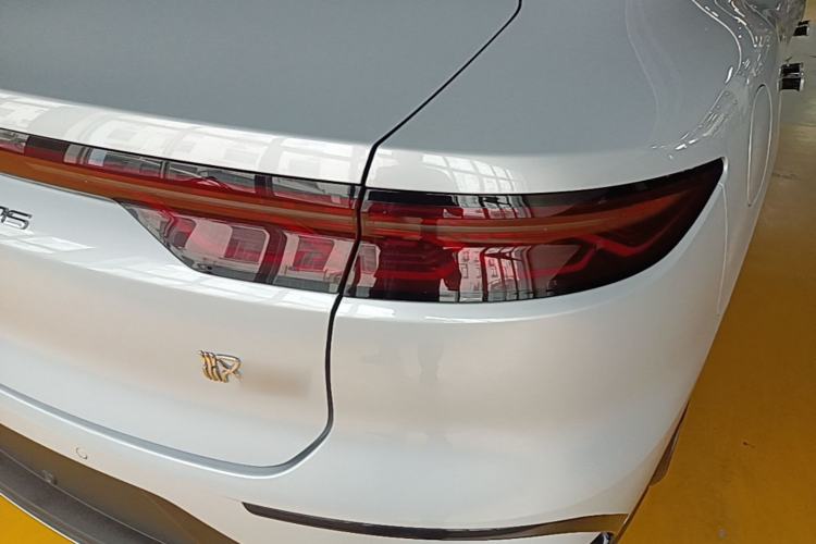 Used BYD Han 2024 DM-i Glory Edition 121KM Prestige Model Right Rear Taillight