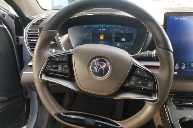 Used BYD Han 2024 DM-i Glory Edition 121KM Premium Model Steering Wheel