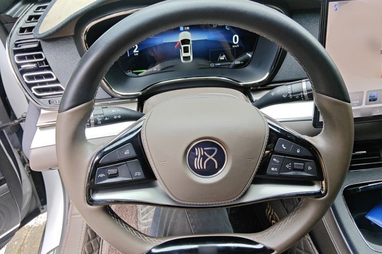 Used BYD Han 2024 DM-i Glory Edition 121KM Prestige Model Steering Wheel