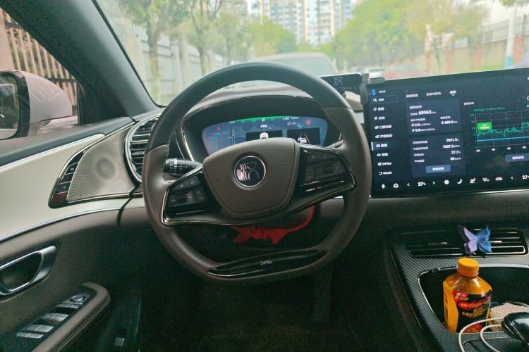 Used BYD Han 2024 DM-i Glory Edition 121KM Prestige Model Steering Wheel