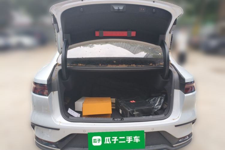 Used BYD Han 2024 DM-i Glory Edition 121KM Prestige Model Trunk
