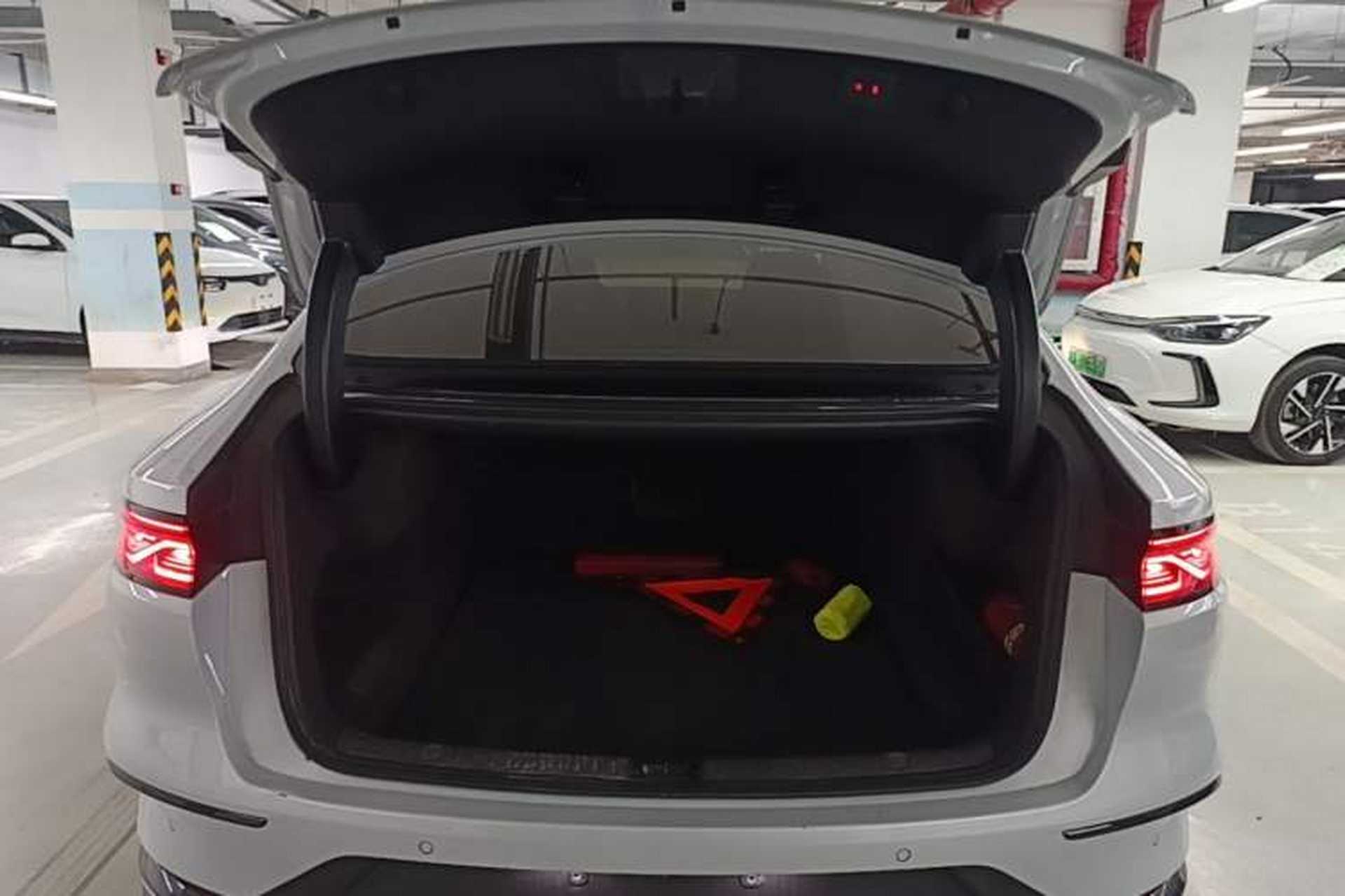 Used BYD Han 2024 EV Glory Edition 506KM Front-Wheel-Drive Premium Model Trunk