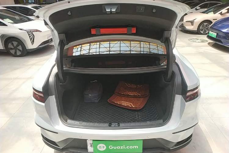 Used BYD Han 2024 DM-i Glory Edition 121KM Premium Model Trunk