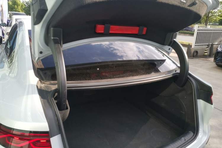 Used BYD Han 2024 DM-i Glory Edition 121KM Premium Model Trunk