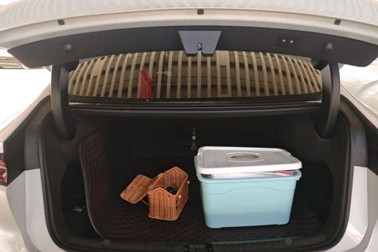 Used BYD Han 2024 DM-i Glory Edition 121KM Elite Model Trunk