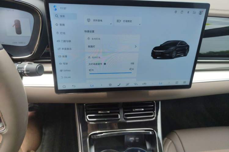 Used BYD Han 2025 DM-i 125KM Elite Model Audio And AC Panel