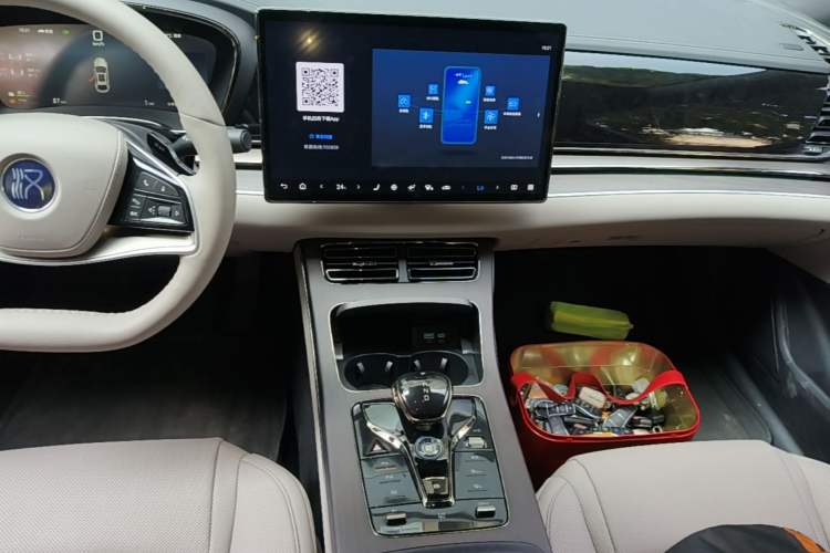 Used BYD Han 2025 DM-i 125KM LiDAR-Powered Intelligent Driving Model Audio And AC Panel