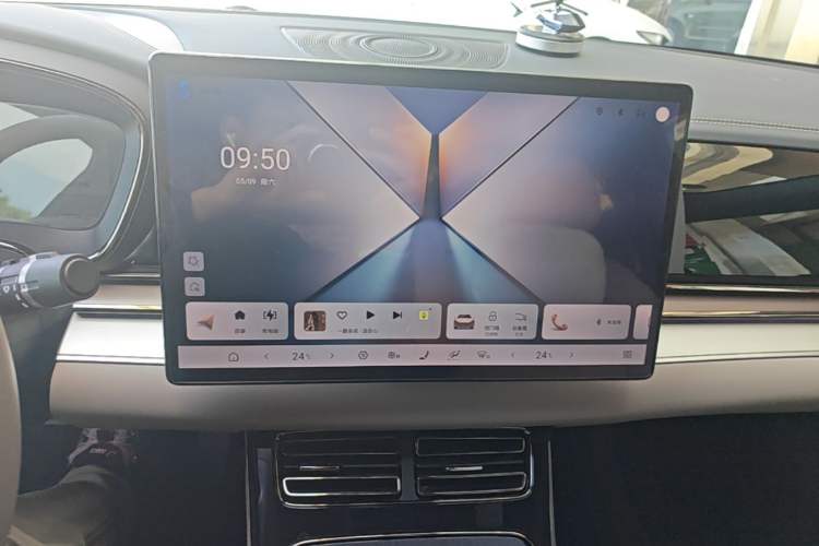 Used BYD Han 2025 DM-i 125KM Elite Model Audio And AC Panel