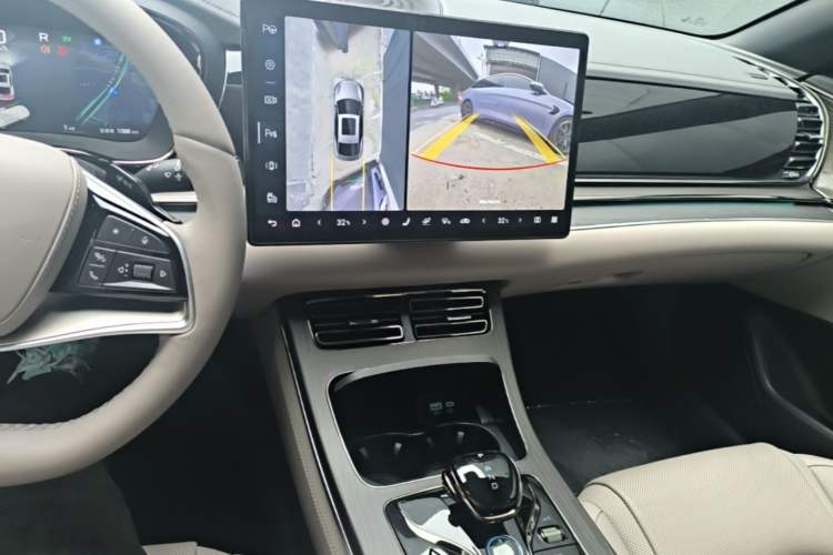 Used BYD Han 2025 DM-i 125KM LiDAR-Powered Intelligent Driving Model Audio And AC Panel