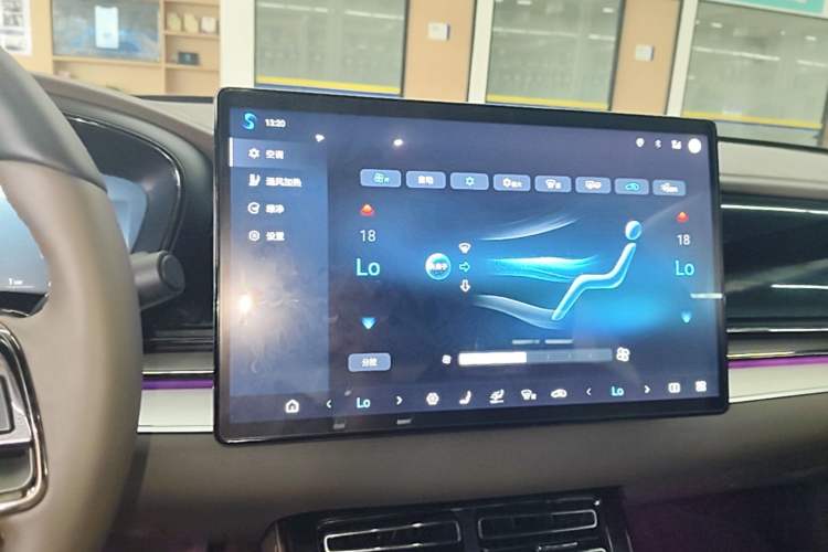 Used BYD Han 2025 DM-i 125KM Prestige Model Audio And AC Panel