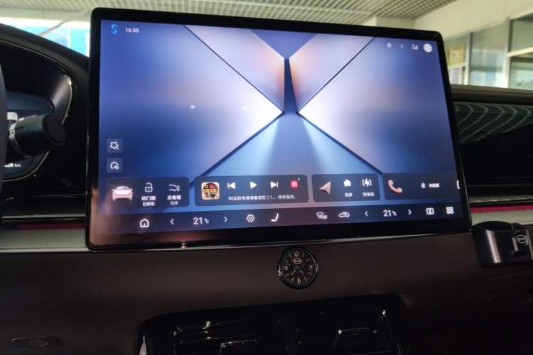 Used BYD Han 2025 DM-i 125KM Prestige Model Audio And AC Panel