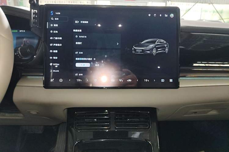Used BYD Han 2025 EV Intelligent Driving Edition 605KM Prestige Model Audio And AC Panel