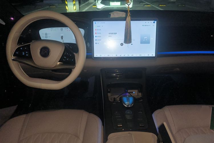 Used BYD Han 2025 DM-i Intelligent Driving Edition 125KM LiDAR Flagship Model Center Console