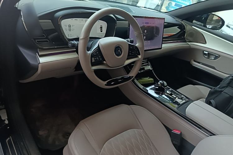 Used BYD Han 2025 DM-i 125KM Prestige Model Center Console