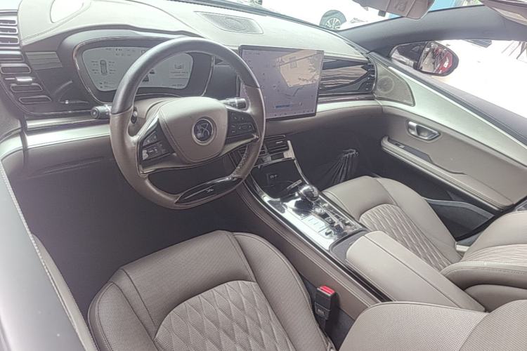 Used BYD Han 2025 DM-i 125KM Prestige Model Center Console