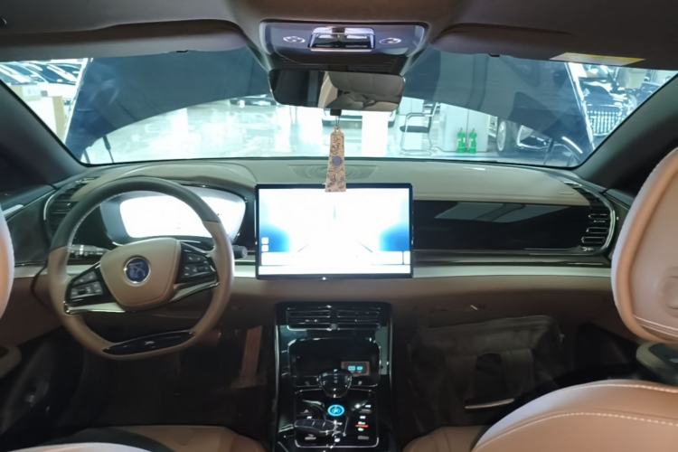 Used BYD Han 2025 EV 506KM Prestige Edition Center Console