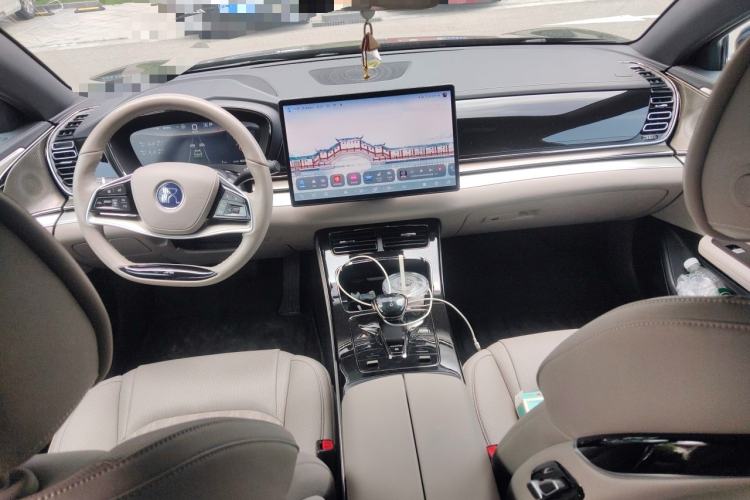 Used BYD Han 2025 EV 506KM Prestige Edition Center Console
