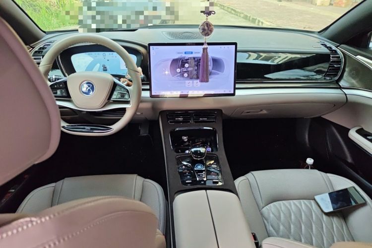 Used BYD Han 2025 DM-i 125KM Prestige Model Center Console