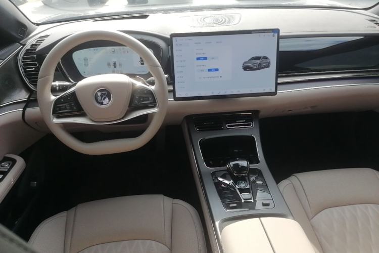 Used BYD Han 2025 DM-i Intelligent Driving Edition 125KM LiDAR Flagship Model Center Console