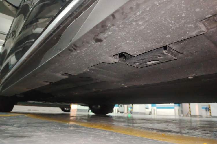 Used BYD Han 2025 Model EV Intelligent Driving Edition 635KM Flagship Chassis Rear Left