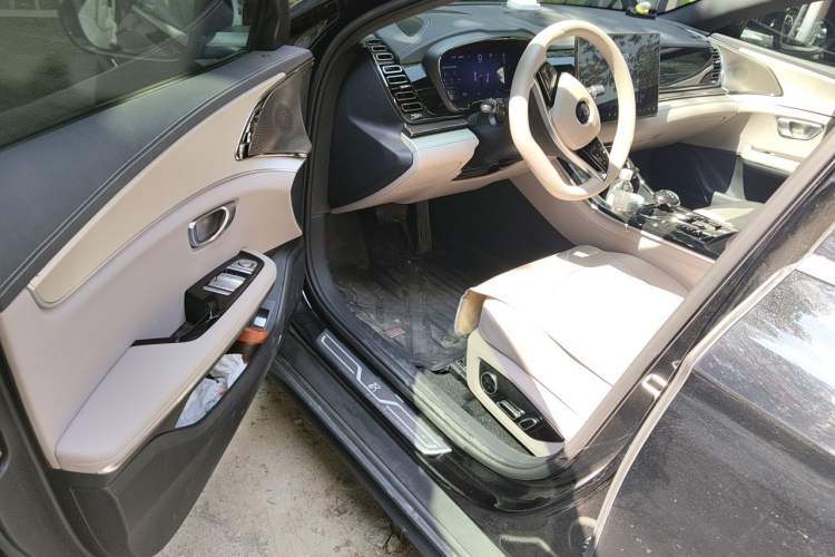 Used BYD Han 2025 DM-i Smart Drive 125KM Elite Model Driver Seat