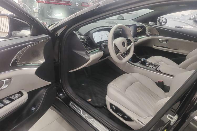 Used BYD Han 2025 DM-i Intelligent Driving Edition 125KM LiDAR Flagship Model Driver Seat