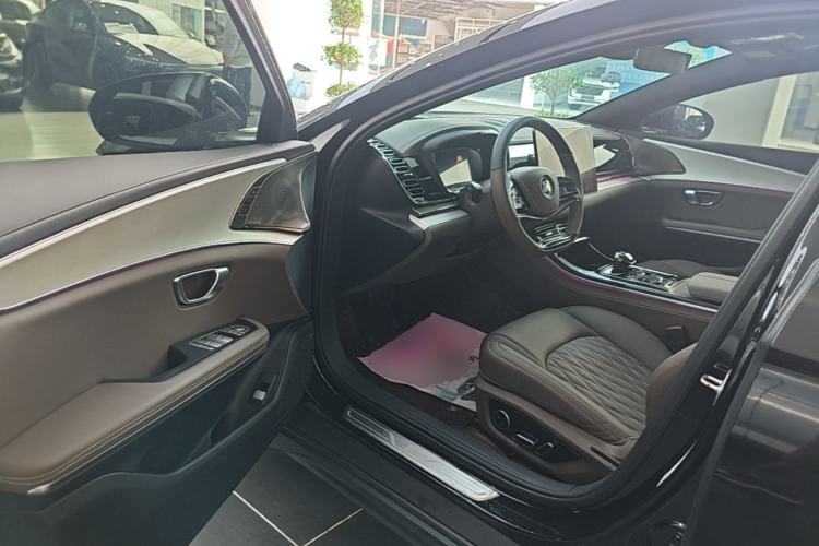 Used BYD Han 2025 EV 605KM Prestige Model Driver Seat