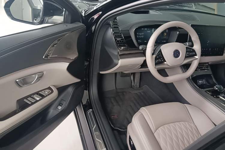 Used BYD Han 2025 DM-i 125KM LiDAR-Powered Intelligent Driving Model Driver Seat