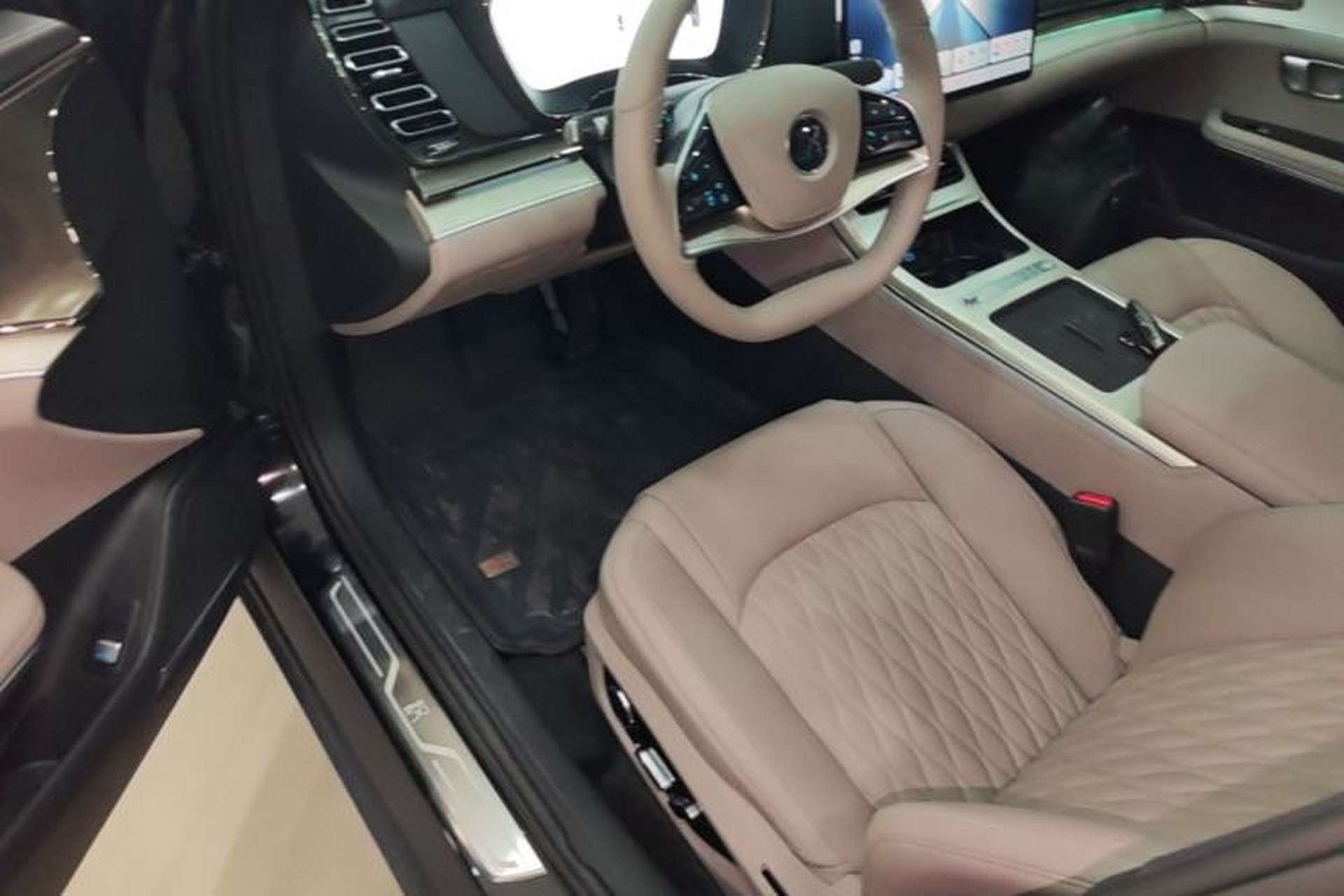 Used BYD Han 2025 DM-i Intelligent Driving Edition 245KM Prestigious Edition Driver Seat