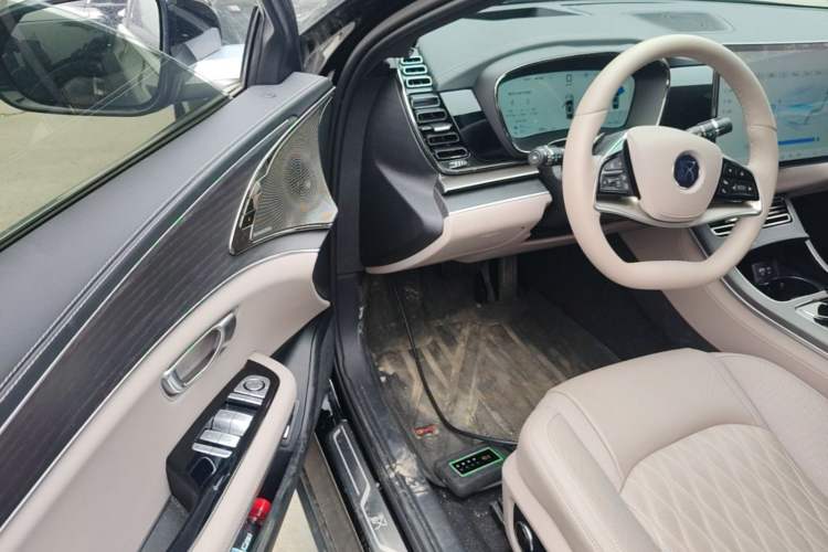 Used BYD Han 2025 DM-i Intelligent Driving Edition 125KM LiDAR Flagship Model Driver Seat