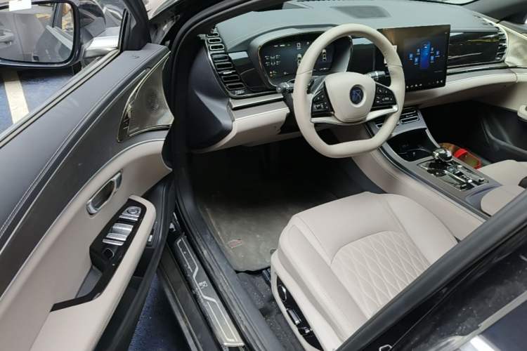 Used BYD Han 2025 DM-i 125KM LiDAR-Powered Intelligent Driving Model Driver Seat