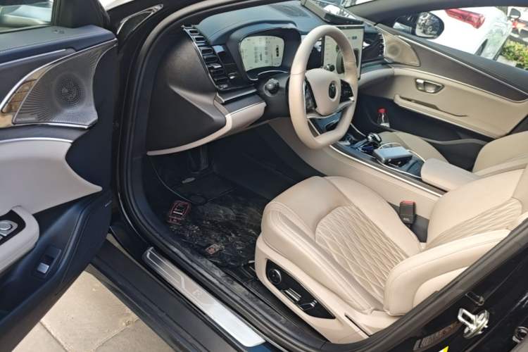 Used BYD Han 2025 EV Intelligent Driving Edition 701KM LiDAR Flagship Model Driver Seat