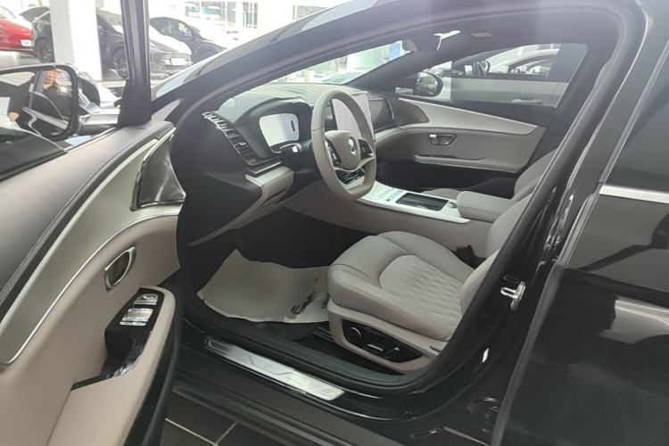 Used BYD Han 2025 Model EV Intelligent Driving Edition 635KM Flagship Driver Seat