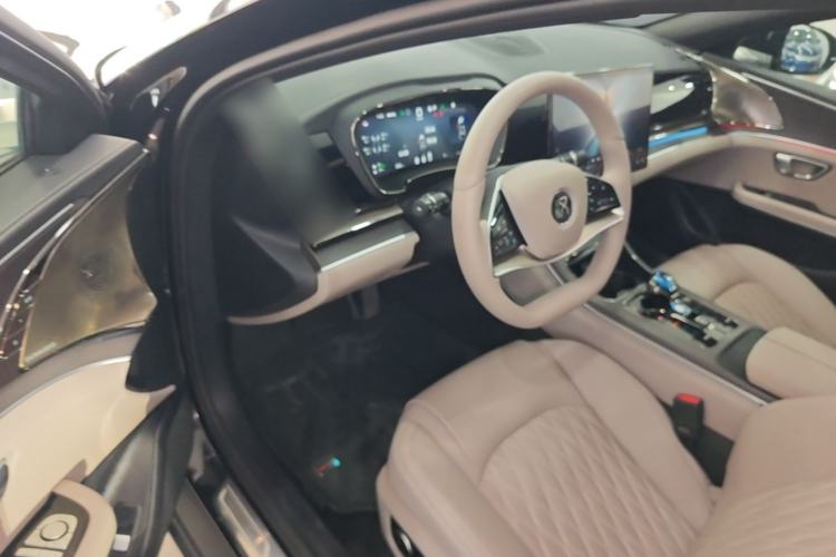 Used BYD Han 2025 DM-i Intelligent Driving Edition 125KM LiDAR Flagship Model Driver Seat