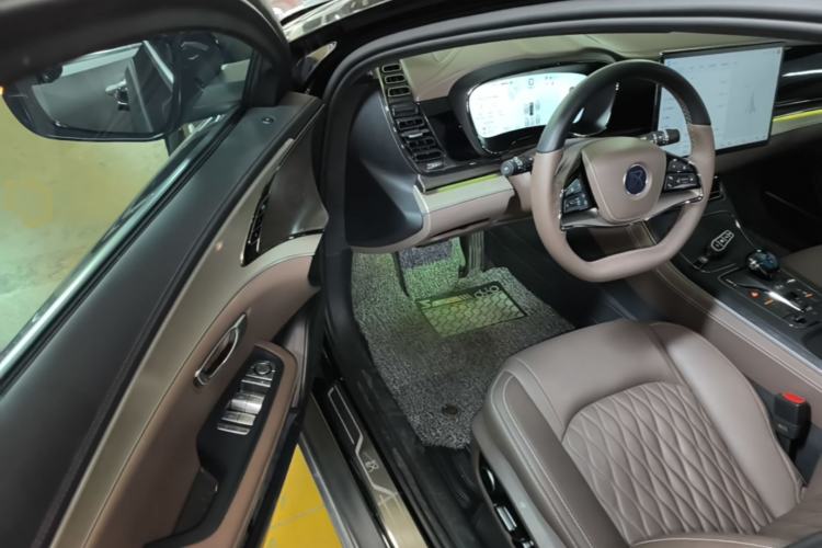 Used BYD Han 2025 DM-i Smart Drive 125KM Elite Model Driver Seat