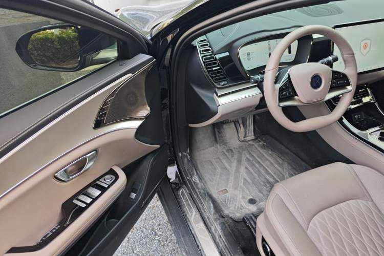 Used BYD Han 2025 EV Intelligent Driving Version 506KM Prestige Model Driver Seat