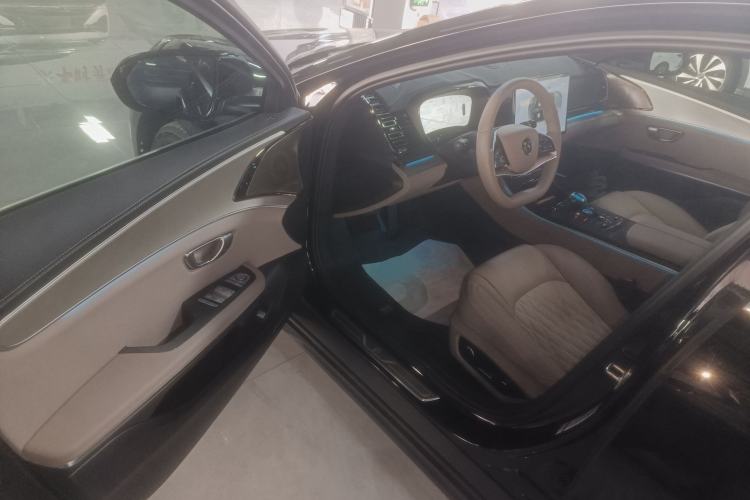 Used BYD Han 2025 DM-i Smart Drive 125KM Elite Model Driver Seat