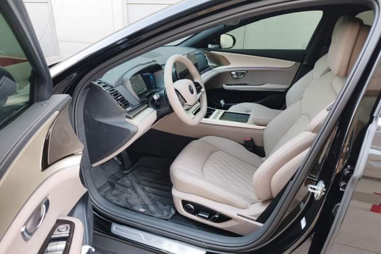 Used BYD Han 2025 DM-i Intelligent Driving Edition 245KM Prestigious Edition Driver Seat