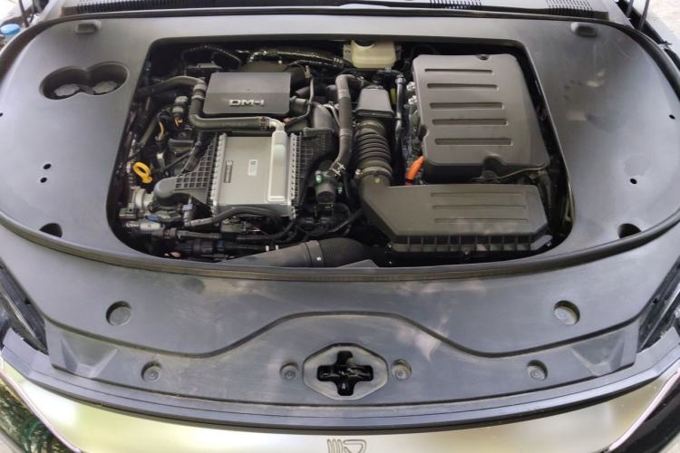 Used BYD Han 2025 DM-i Smart Drive 125KM Elite Model Engine Bay