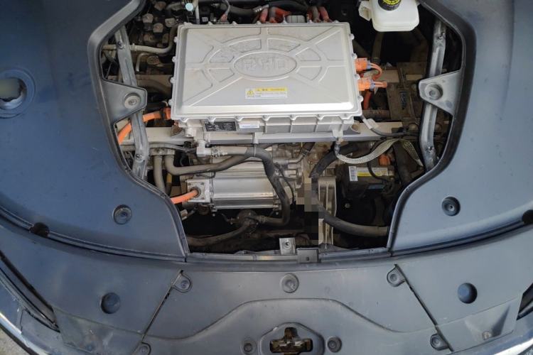 Used BYD Han 2025 EV with 701 km of Laser Radar-Enabled Intelligent Driving Engine Bay