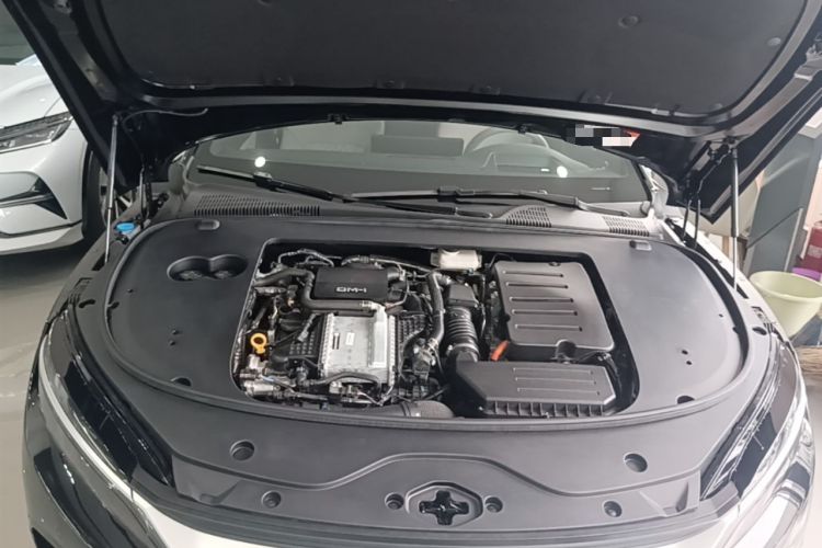 Used BYD Han 2025 DM-i 125KM LiDAR-Powered Intelligent Driving Model Engine Bay