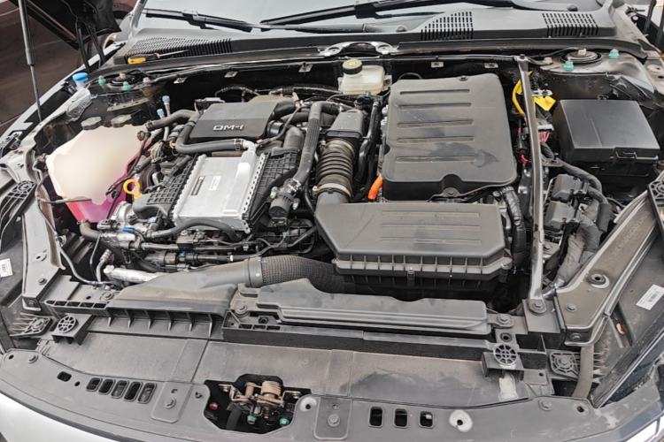 Used BYD Han 2025 DM-i Intelligent Driving Edition 125KM LiDAR Flagship Model Engine Bay
