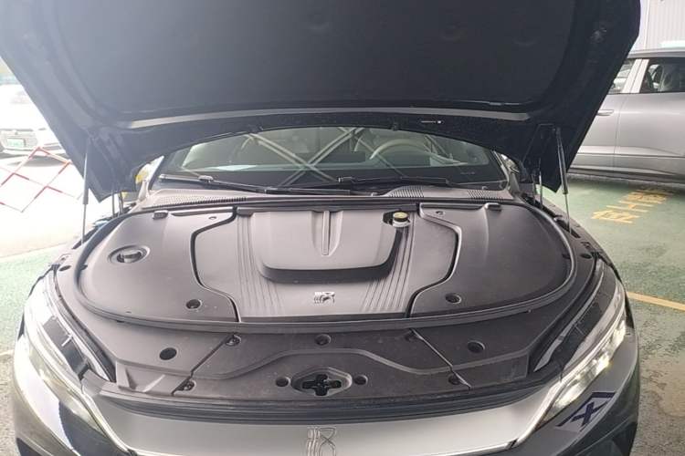 Used BYD Han 2025 EV Intelligent Driving Edition 701KM LiDAR Deluxe Model Engine Bay