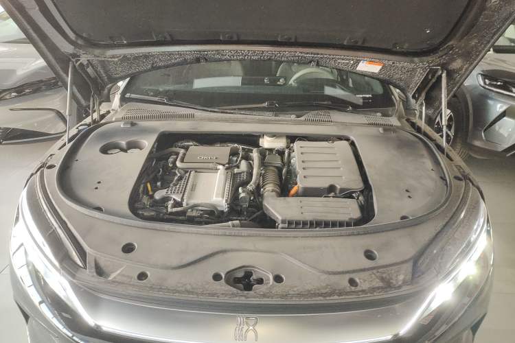 Used BYD Han 2025 DM-i Intelligent Driving Edition 125KM LiDAR Flagship Model Engine Bay