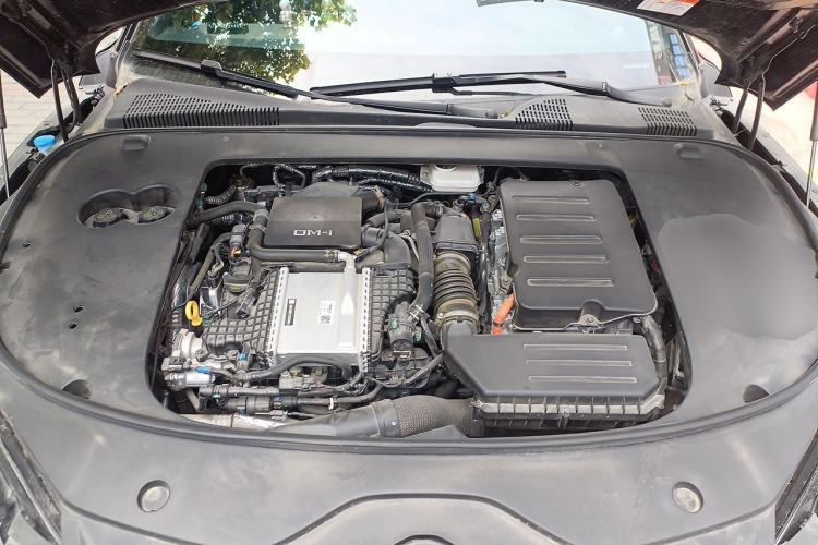 Used BYD Han 2025 DM-i Smart Drive 125KM Prestige Model Engine Bay