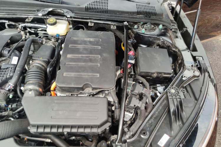 Used BYD Han 2025 DM-i 125KM Elite Model Engine Bay Left