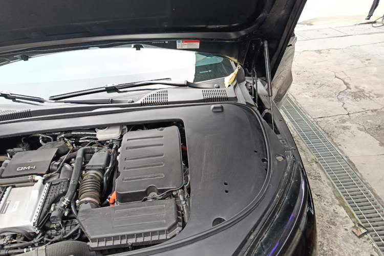 Used BYD Han 2025 DM-i 125KM Elite Model Engine Bay Left