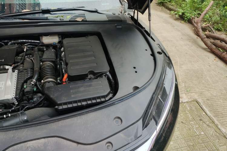 Used BYD Han 2025 DM-i Intelligent Driving Edition 125KM Prestige Model Engine Bay Left
