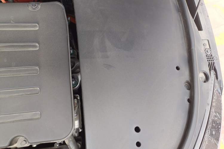 Used BYD Han 2025 DM-i Smart Drive 125KM Prestige Model Engine Bay Left