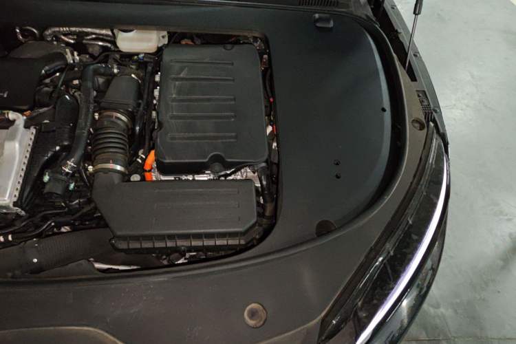 Used BYD Han 2025 DM-i 125KM Elite Model Engine Bay Left